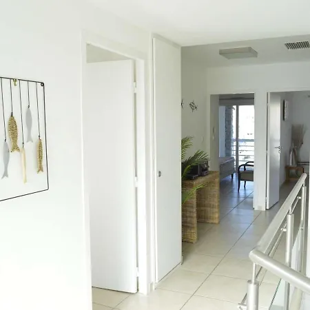 Maison Cap D'agde, 4 Pieces, 6 Personnes - Fr-1-249-350